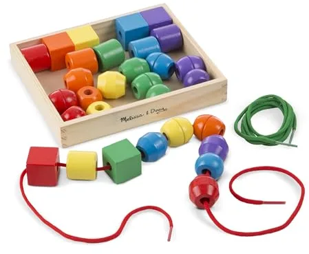 Melissa & Doug - Juego de Cuentas Primarias para Atar, Juego de Enhebrar/ensartar Cuentas de Madera de Colores con Hilo - 6073163 - Juguetes Niños 3 años + - Regalo Niño 3 años + - Montessori