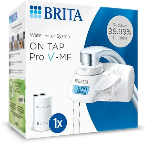 BRITA Sistema de filtrado de agua ON TAP Pro V-MF incl. 1x cartucho filtrante (600L) - para un 99,99% de agua libre de bacterias, reduciendo PFAS, incl. cuenta atrás digital LCD de capacidad