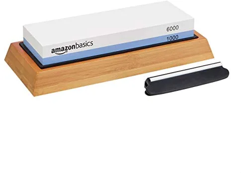 Amazon Basics Piedra de afilar de cuchillos de doble cara, grano 1000/6000 con base de bambú antideslizante, color negro, azul y blanco, 21,34 x 9,14 x 4,57 cm
