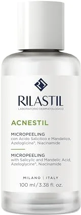 Rilastil - Acnestil Micropeeling, Exfoliante Facial y Corporal con Ácido Salicílico, Niacinamida, Mejora la Textura, Combate el Acné y Marcas, Deja la Piel Suave y Uniforme - 100 ml