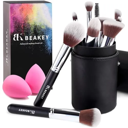 BEAKEY Set de Brochas de Maquillaje, Synthetic Kabuki para Base Polvos Colorete Contorno, con Esponja (10+2 Piezas, Negro/Plateado)