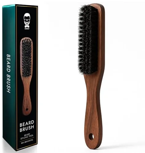 Cepillo para Barba de Cerdas de Jabalí – Sakkal | Mango de Madera Natural | Antiestático, Desenredante y Alisador | Cuidado y Estilizado de la Barba para Hombres | Ideal para Barbas Cortas y Largas