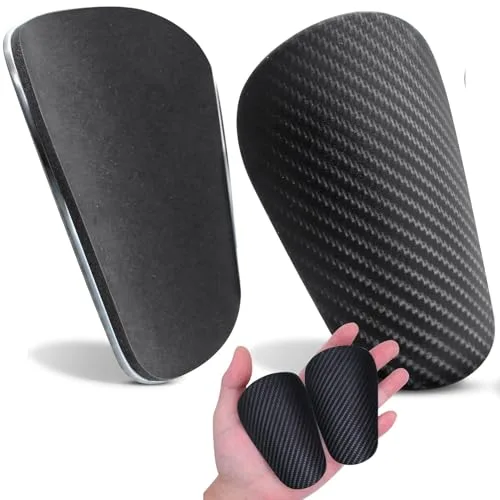 YUNYU Espinilleras de fibra de carbono, 11,5 x 6 cm, protectores de piernas de fútbol para adultos y jóvenes con espuma EVA, juego de 2 piezas